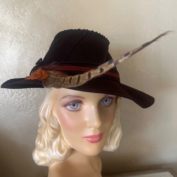 ELEGANT 1940s\' BROWN FELT FEDORA + INTRICATE CROWN DETAILS &  FEATHERS main image 12